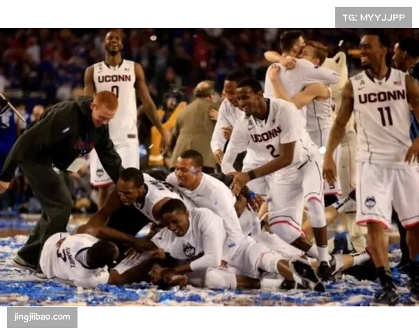 印第安纳大学轻取堪萨斯州大，德弗里斯全面贡献助队稳固排名